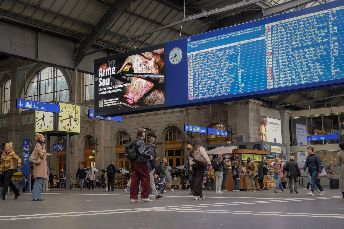 Unser Plakat am HB in Zürich