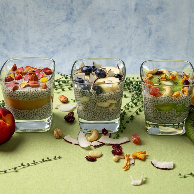 Chia-Pudding mit saisonalen Früchten